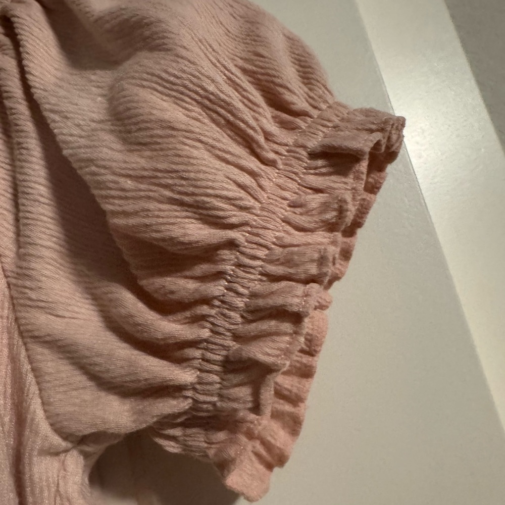 Pink Off-Shoulder Cropped Top - Picture 3 of 4